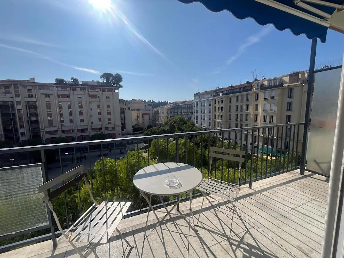 Apartamento Scaliero T2 Avec Terrasse Plein Soleil Niza 0*,  Francia